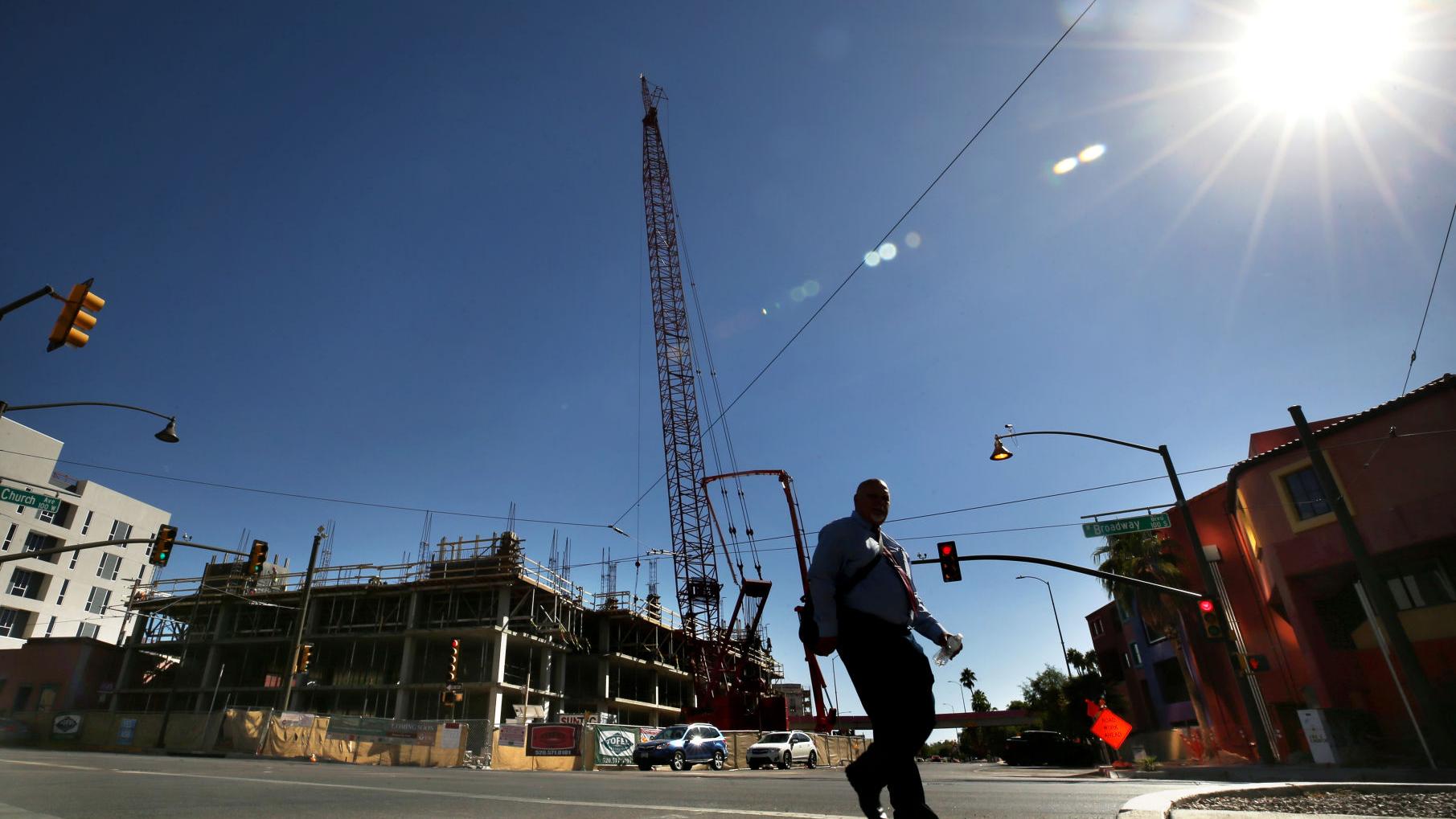 Sunshine and 80-degree temperatures in Tucson today